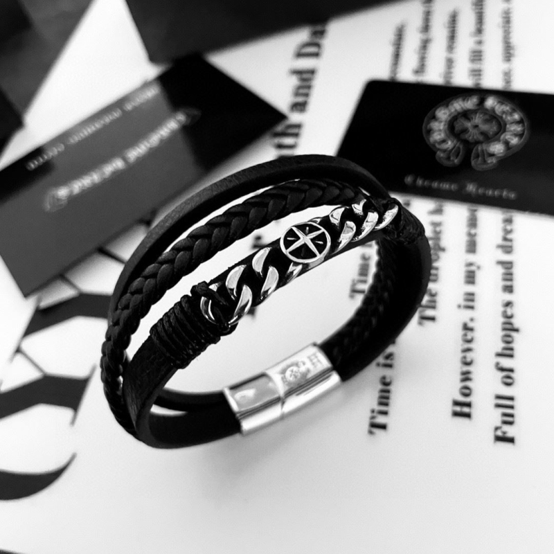 Ch**me He**ts bracelets